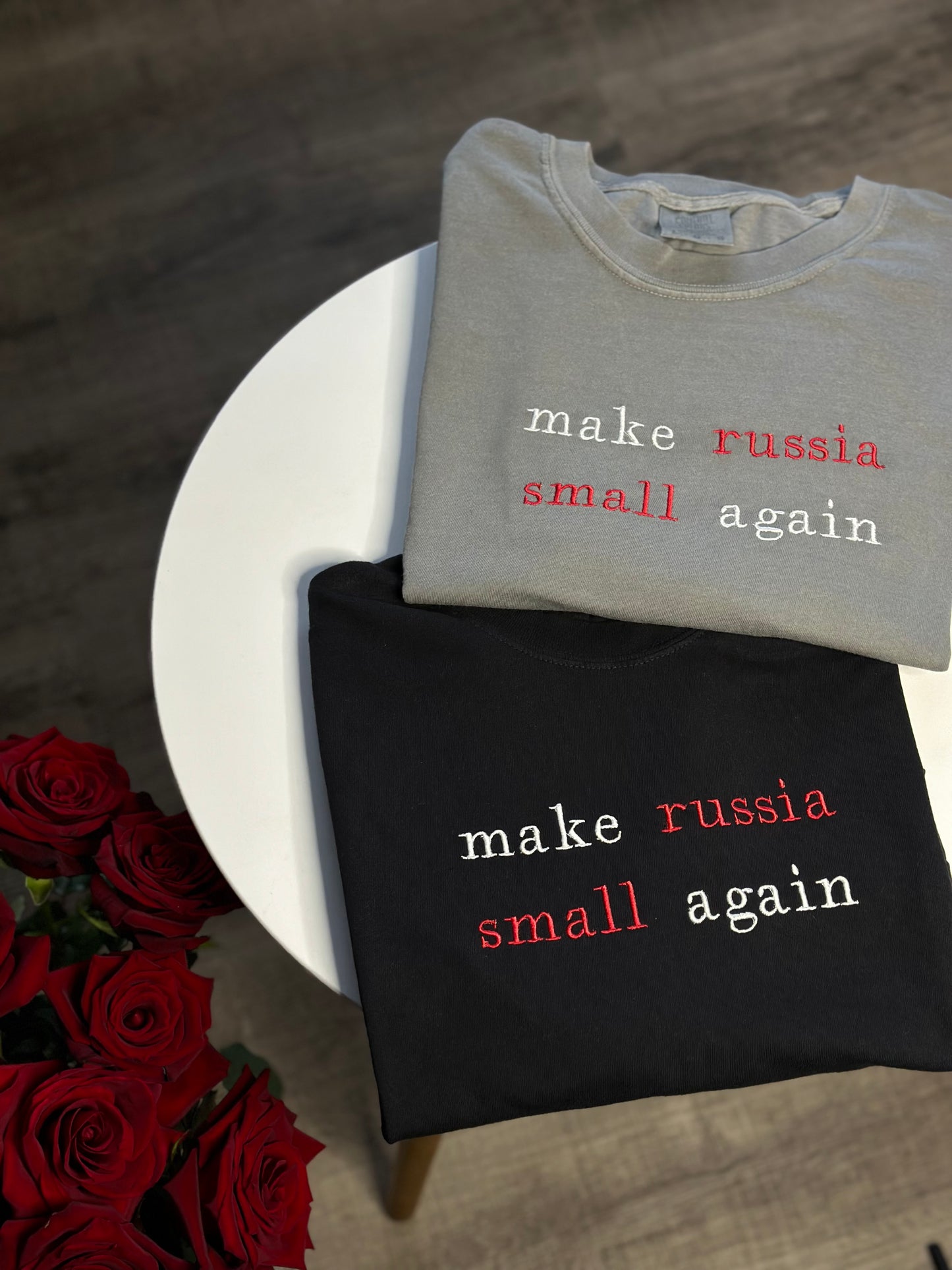 Embroidered t-shirt make russia small again