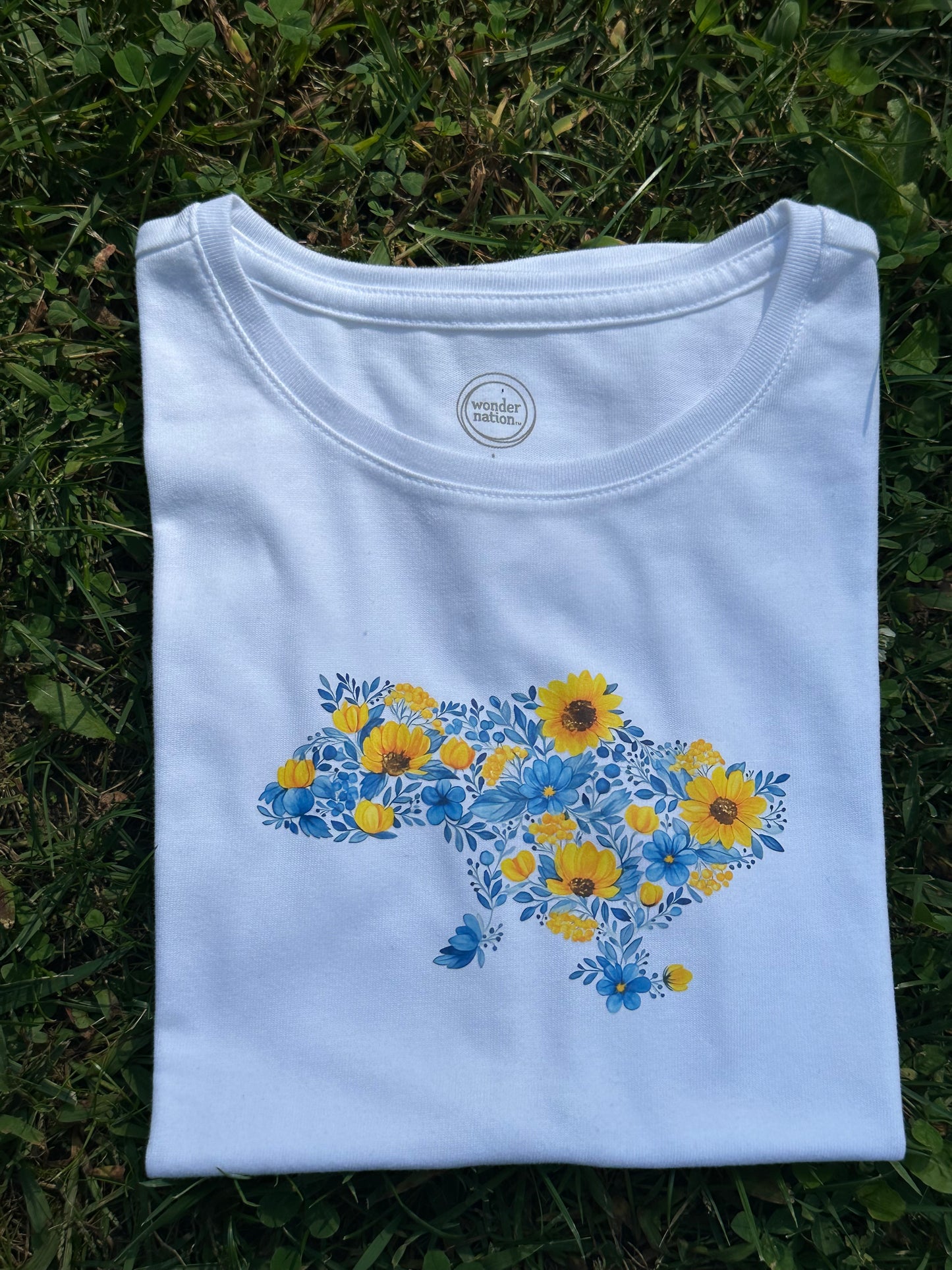 Printed ukrainian kids t-shirt petrykivka map