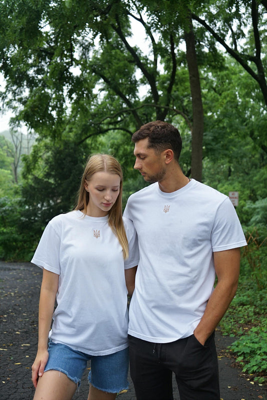 ukrainian man woman embroiderd trident t-shirt